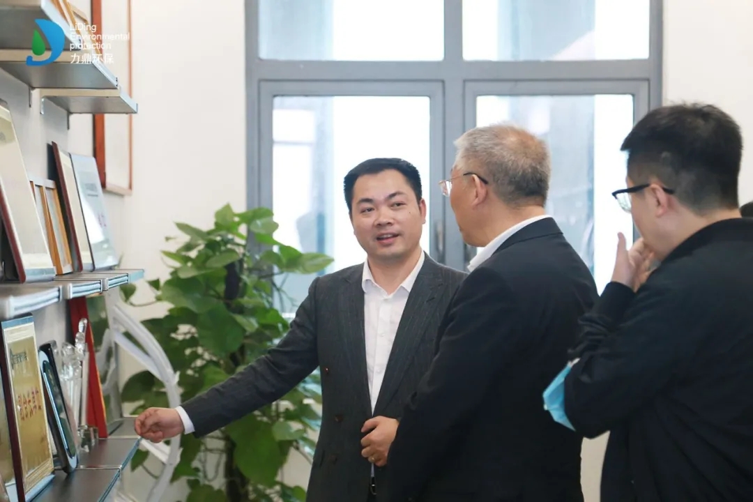 村鎮(zhèn)一體化污水處理設(shè)備（LD 型）”被鑒定為國內(nèi)領(lǐng)先水平！